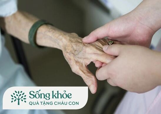 Chăm sóc người cao tuổi